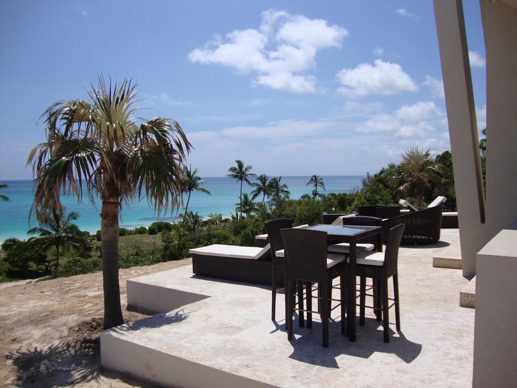 Sky Beach Club Governor S Harbour Extérieur photo